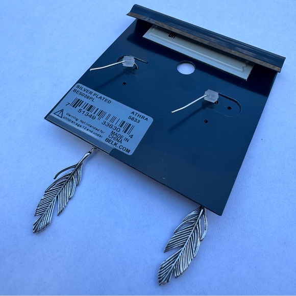 NEW! Women’s Cultured Pearl Fine Silver Plate Feather Earrings by Belk NWT - Picture 5 of 5